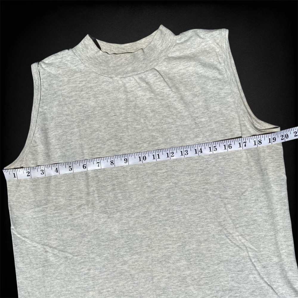 Naturals by Penmans 90s Sleeveless Mock Neck Grey Sleeveless Top - Picture 6 of 6